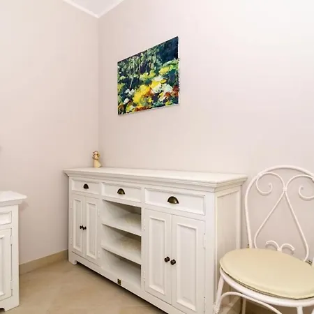 Gaura - Comfort One-bedroom With Terrace
