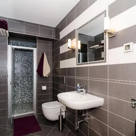 Apartment Gaura - Comfort One-bedroom With Terrace